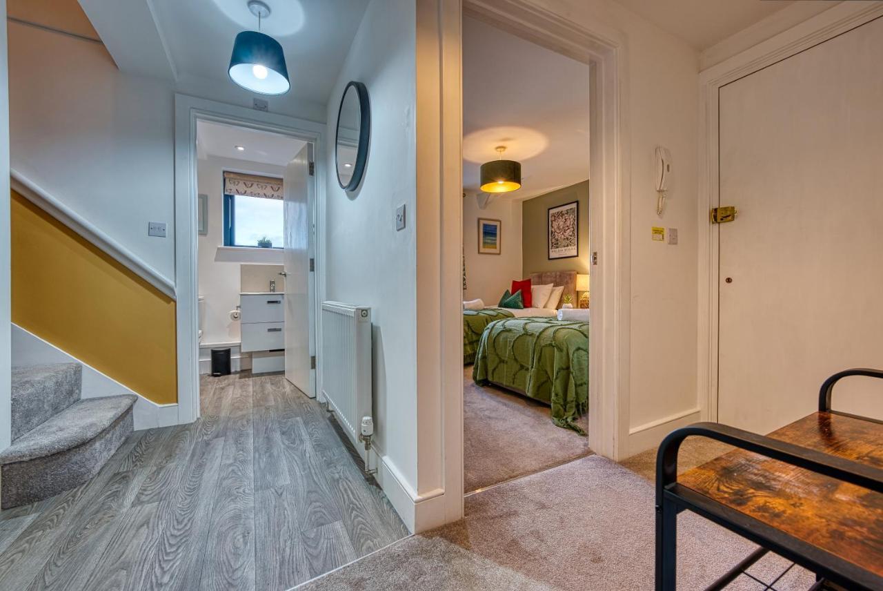 Ashcroft Loft By Timeless Stays - Stunning 3 Bedroom, 2 Bathrooms, Charming Central Apartment Featuring A Balcony Cirencester Exteriér fotografie