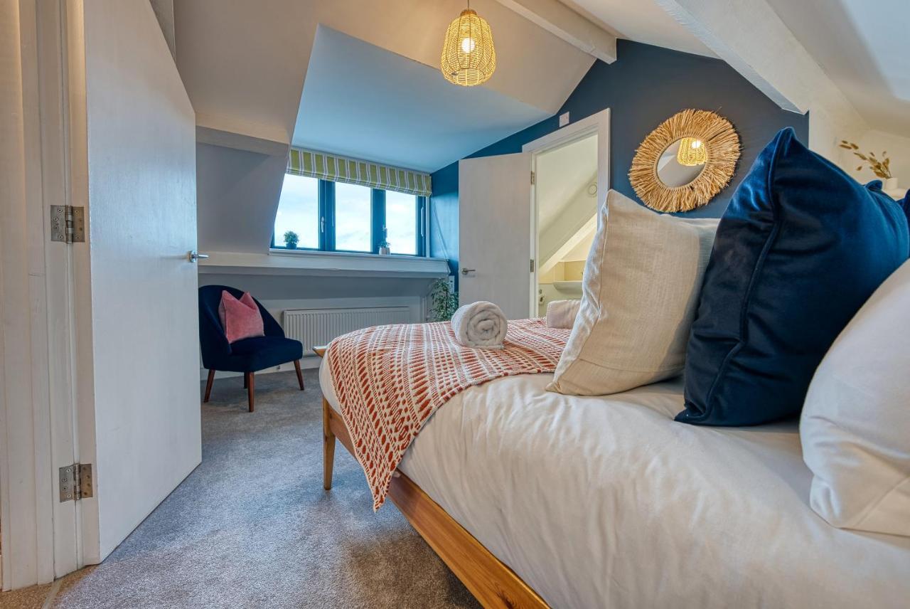Ashcroft Loft By Timeless Stays - Stunning 3 Bedroom, 2 Bathrooms, Charming Central Apartment Featuring A Balcony Cirencester Exteriér fotografie