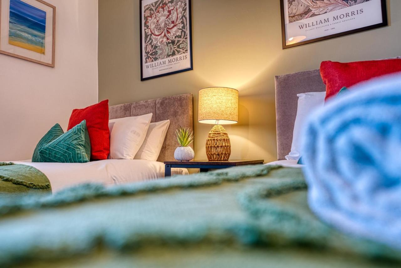 Ashcroft Loft By Timeless Stays - Stunning 3 Bedroom, 2 Bathrooms, Charming Central Apartment Featuring A Balcony Cirencester Exteriér fotografie