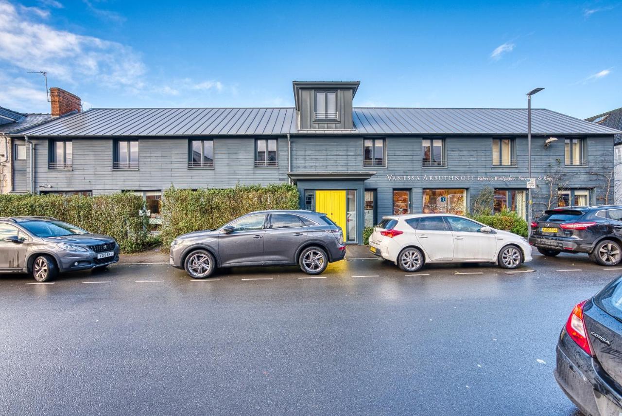Ashcroft Loft By Timeless Stays - Stunning 3 Bedroom, 2 Bathrooms, Charming Central Apartment Featuring A Balcony Cirencester Exteriér fotografie